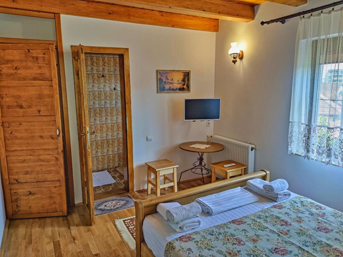 Готель Casa Adam Сігішоара Екстер'єр фото