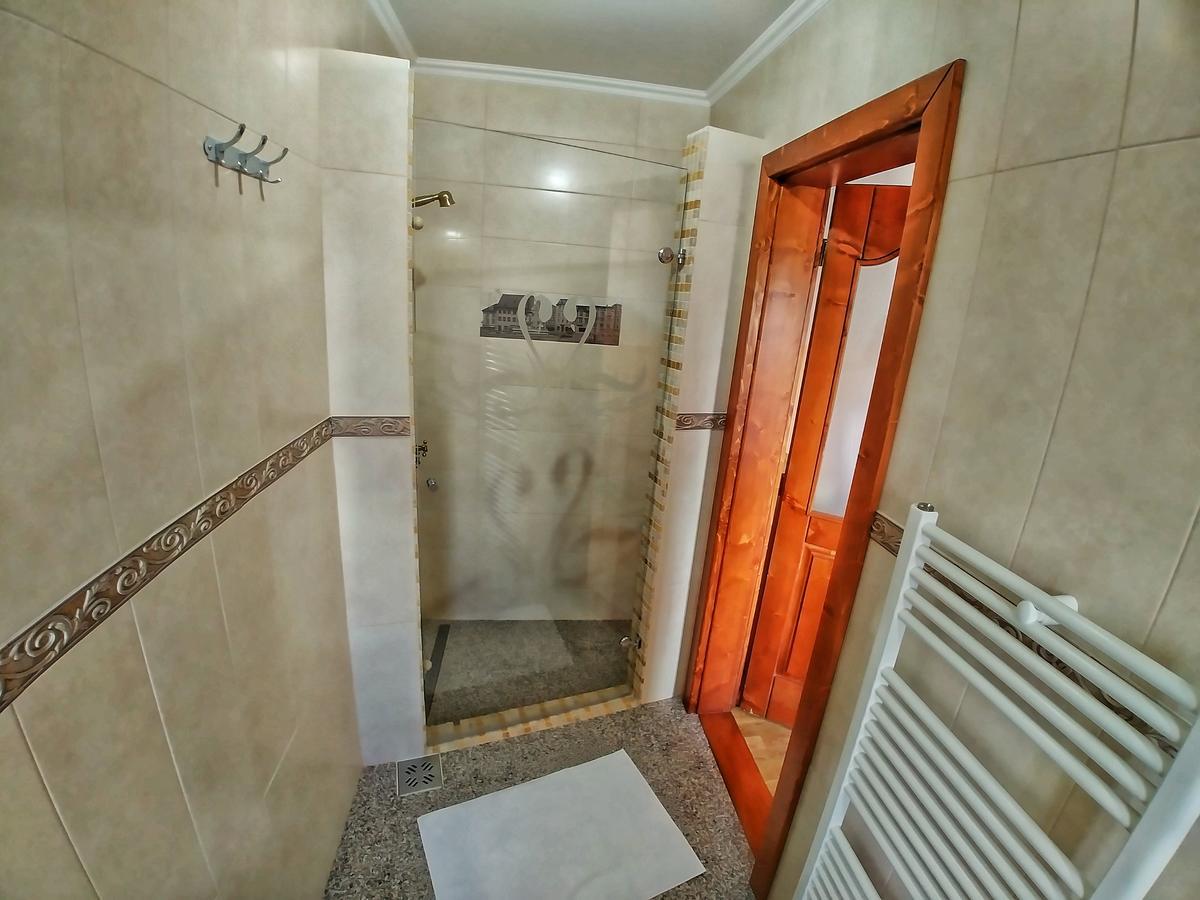 Готель Casa Adam Сігішоара Екстер'єр фото